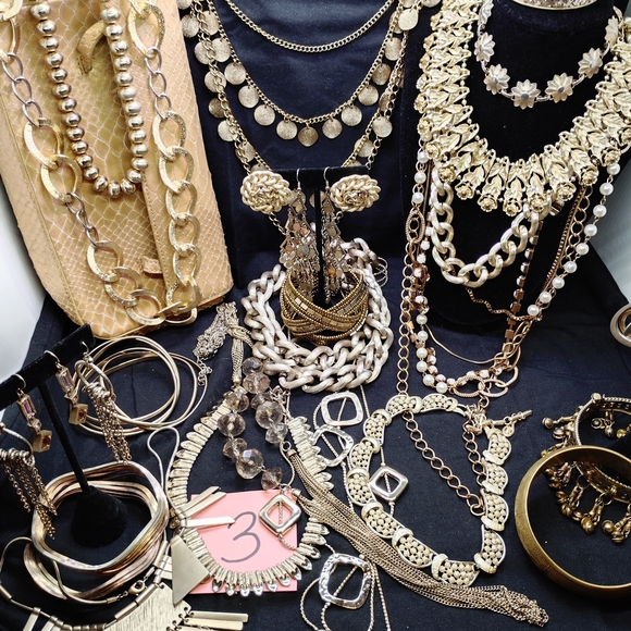 Lot#3 Chic Goldtone Jewelry Collection - Picture 10 of 10